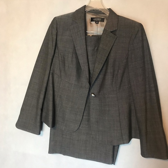 Kasper Other - Suit Kasper 2-piece Women’s suit